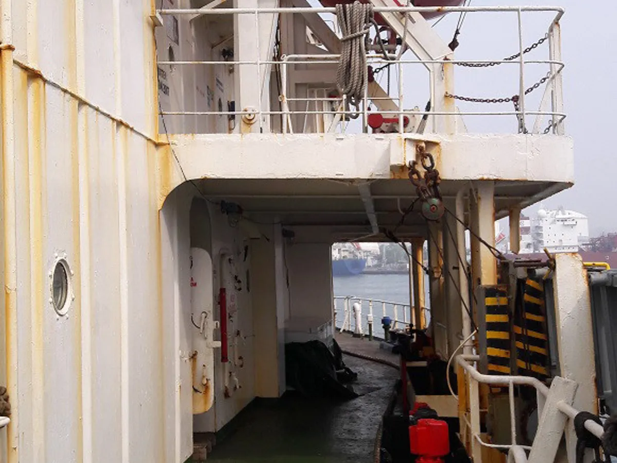 Kapal tanker minyak/bahan kimia kanggo didol