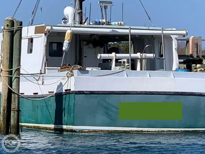 Kapal longliner kanggo didol