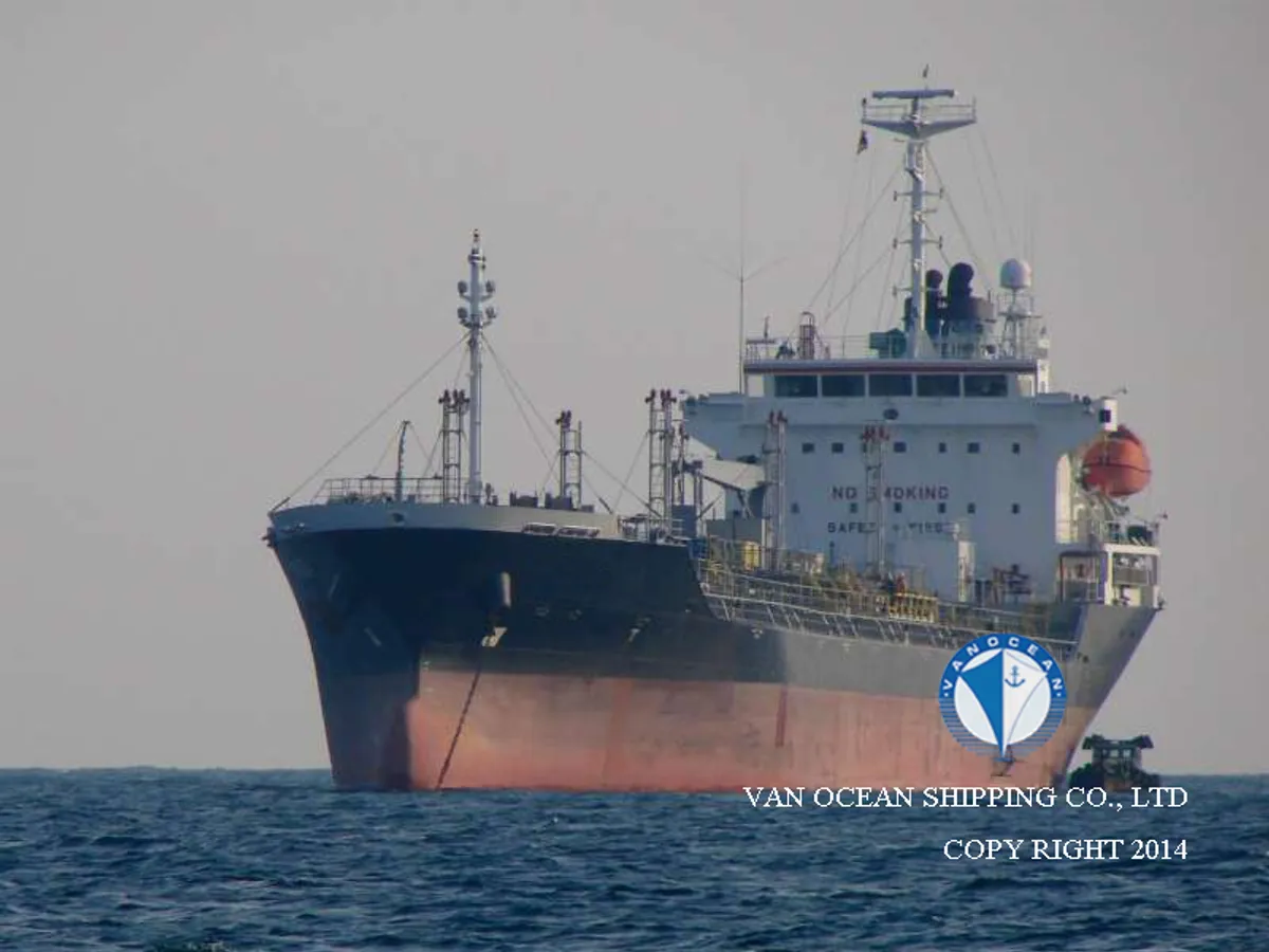 Kapal tanker minyak/bahan kimia kanggo didol