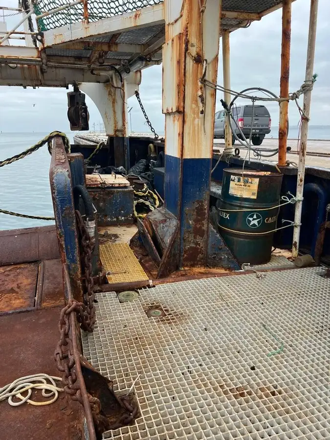 Kapal trawler kanggo didol