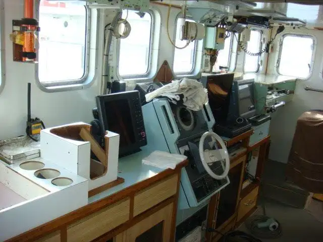Kapal longliner kanggo didol