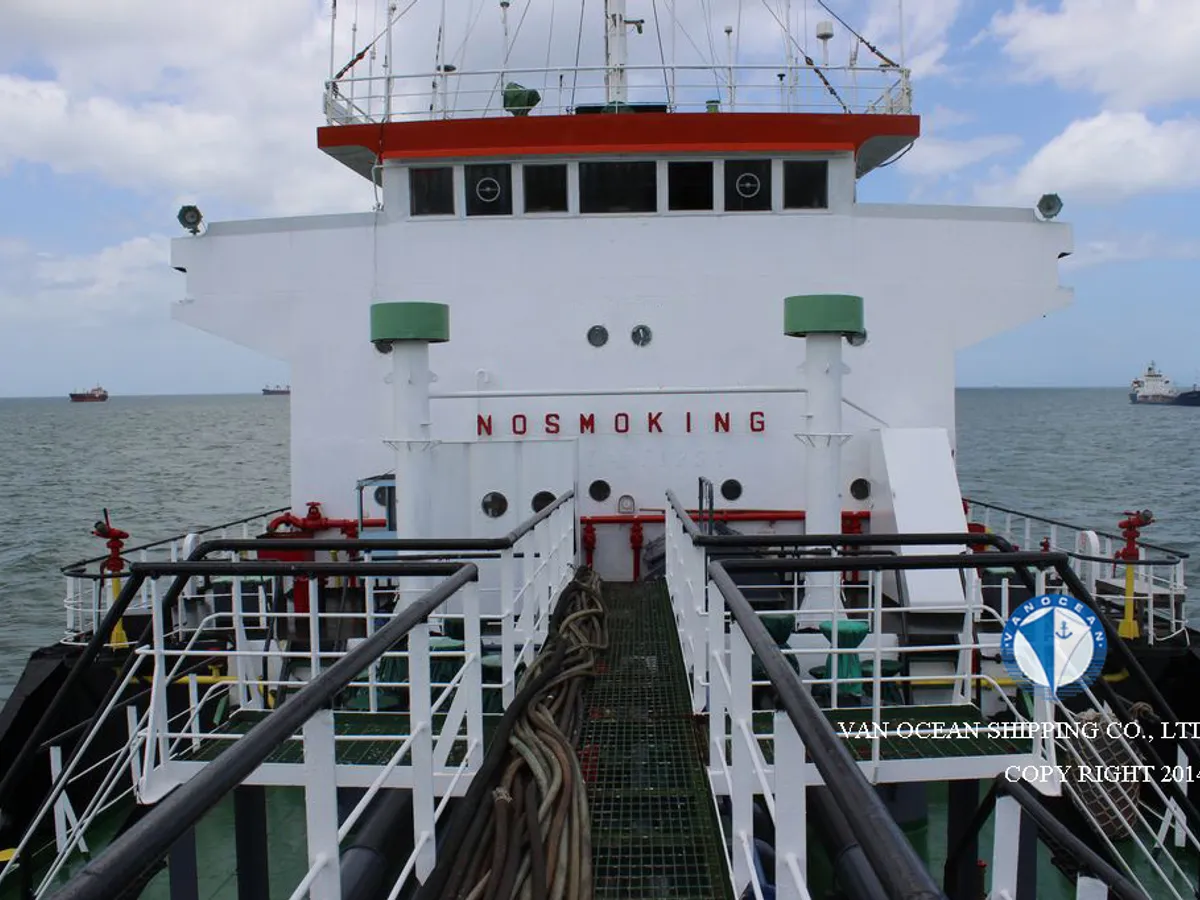 Kapal tanker minyak/bahan kimia kanggo didol