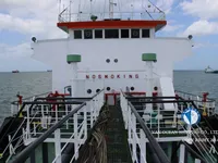Kapal tanker minyak/bahan kimia kanggo didol