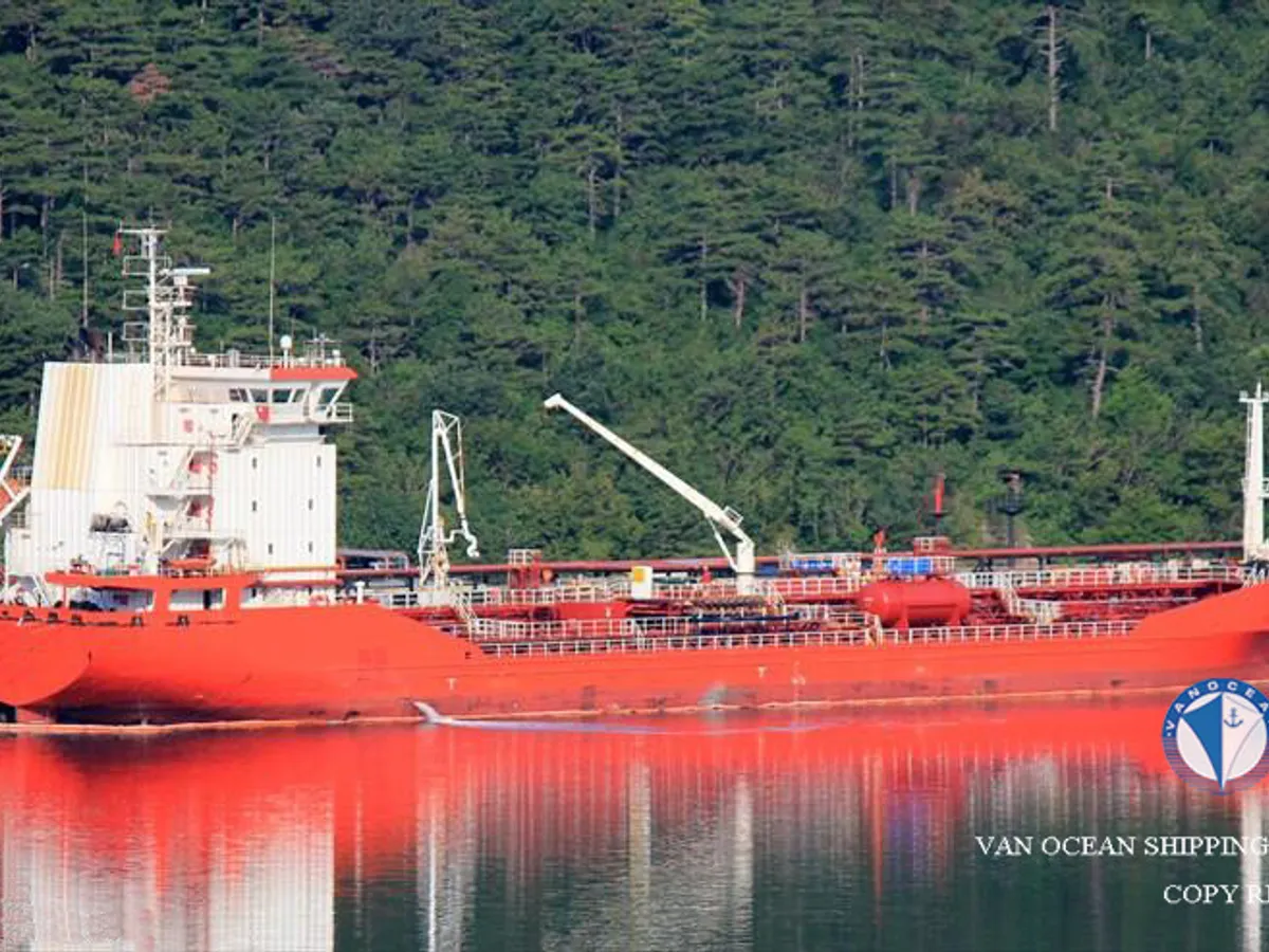 Kapal tanker minyak/bahan kimia kanggo didol