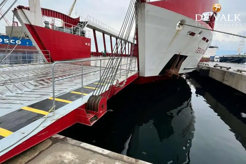 Kapal feri kanggo didol