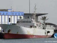 Kapal longliner kanggo didol