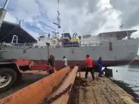 Kapal longliner kanggo didol