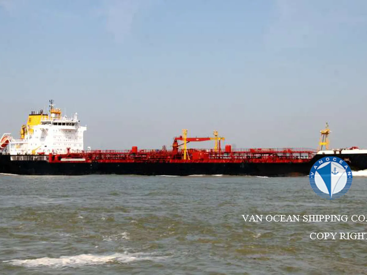 Kapal tanker minyak/bahan kimia kanggo didol