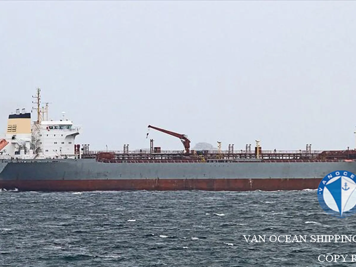 Kapal tanker minyak/bahan kimia kanggo didol