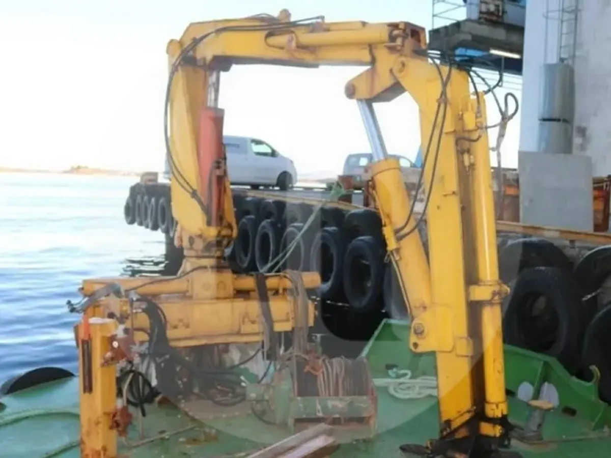 Kapal kerja kanggo didol