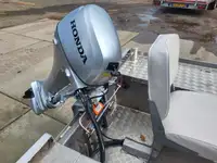 Kapal kerja kanggo didol