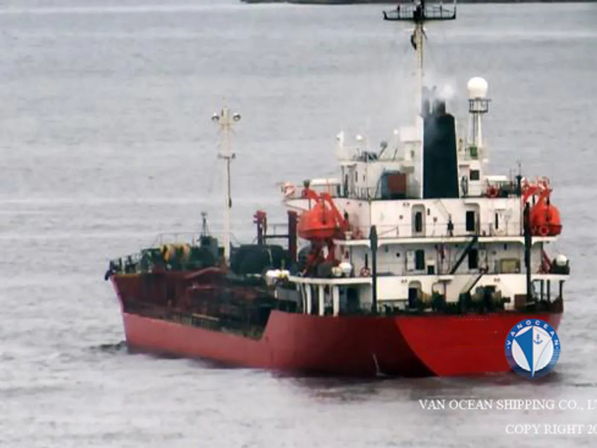 Kapal tanker minyak/bahan kimia kanggo didol