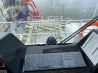 Kapal kontainer kanggo didol