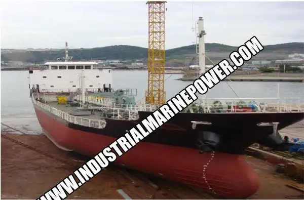 Kapal tanker minyak/bahan kimia kanggo didol