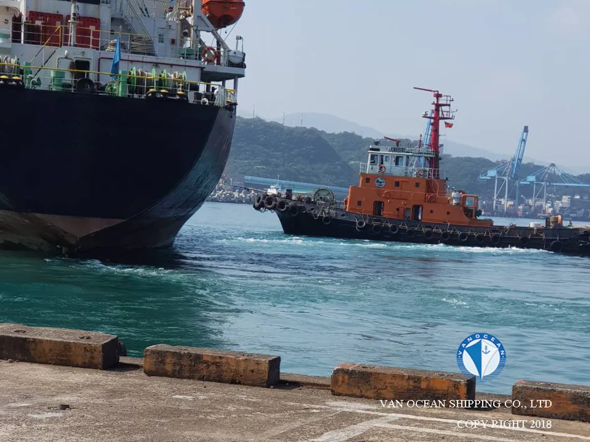 Kapal tanker minyak/bahan kimia kanggo didol