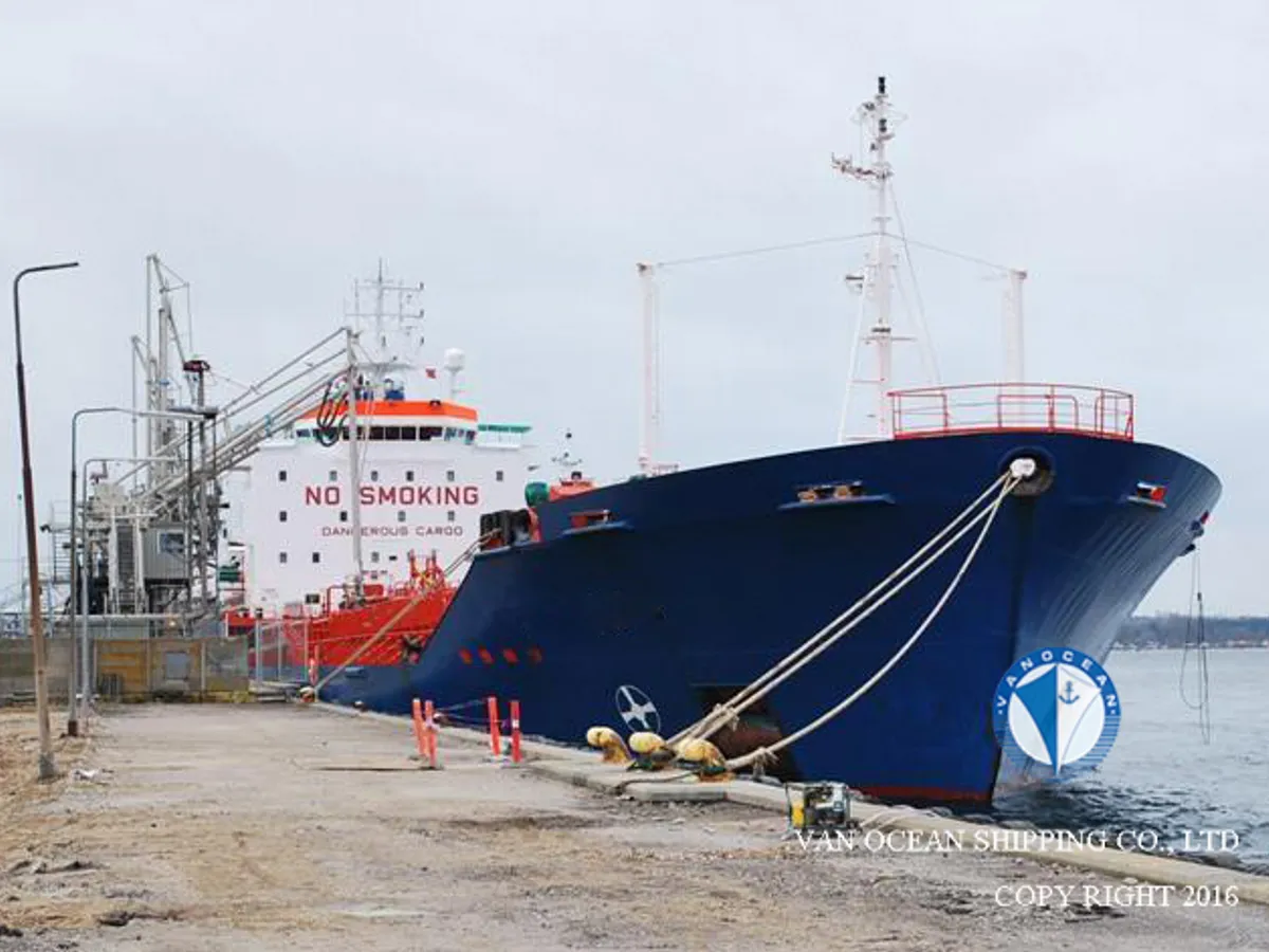 Kapal tanker minyak/bahan kimia kanggo didol