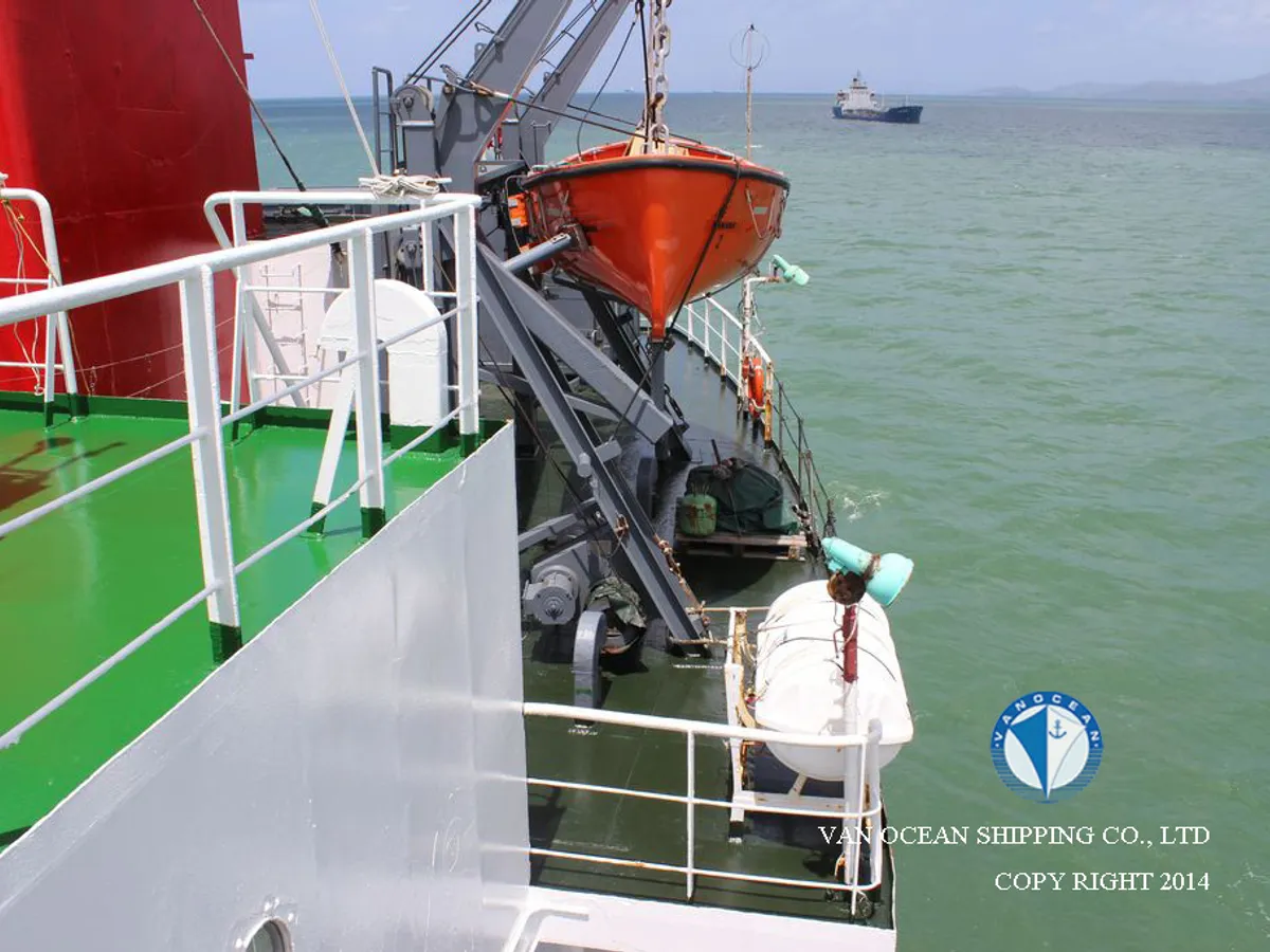 Kapal tanker minyak/bahan kimia kanggo didol