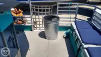 Kapal kontainer kanggo didol