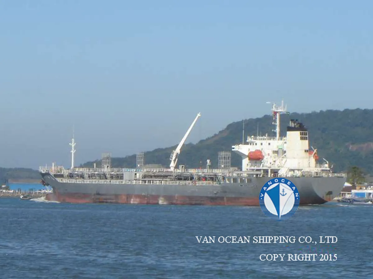 Kapal tanker minyak/bahan kimia kanggo didol