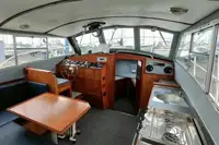 Kapal kerja kanggo didol