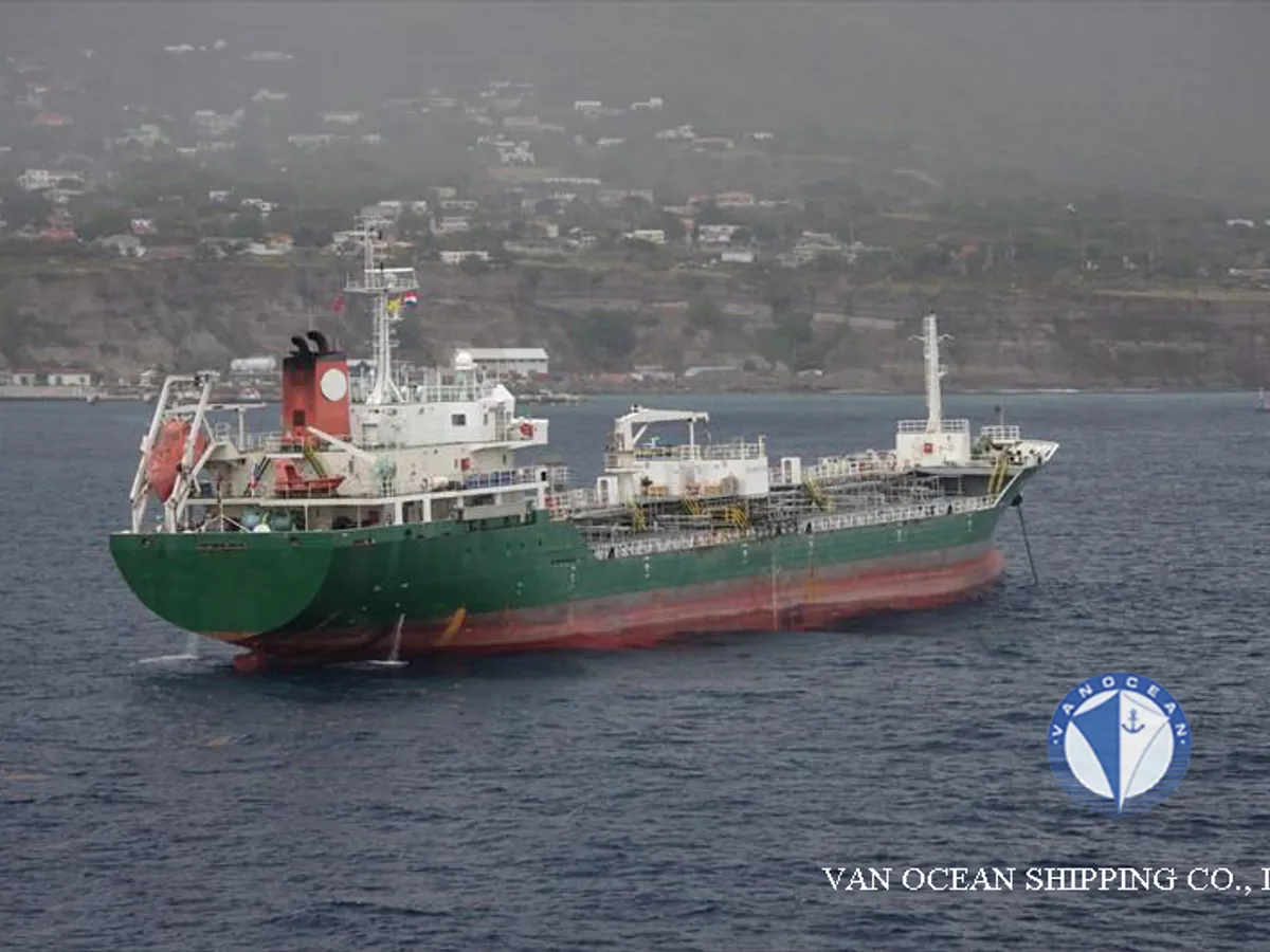 Kapal tanker minyak/bahan kimia kanggo didol