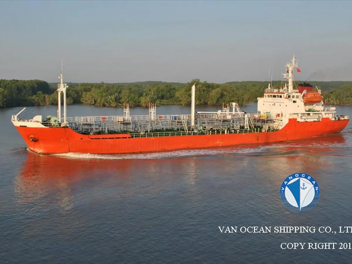 Kapal tanker minyak/bahan kimia kanggo didol