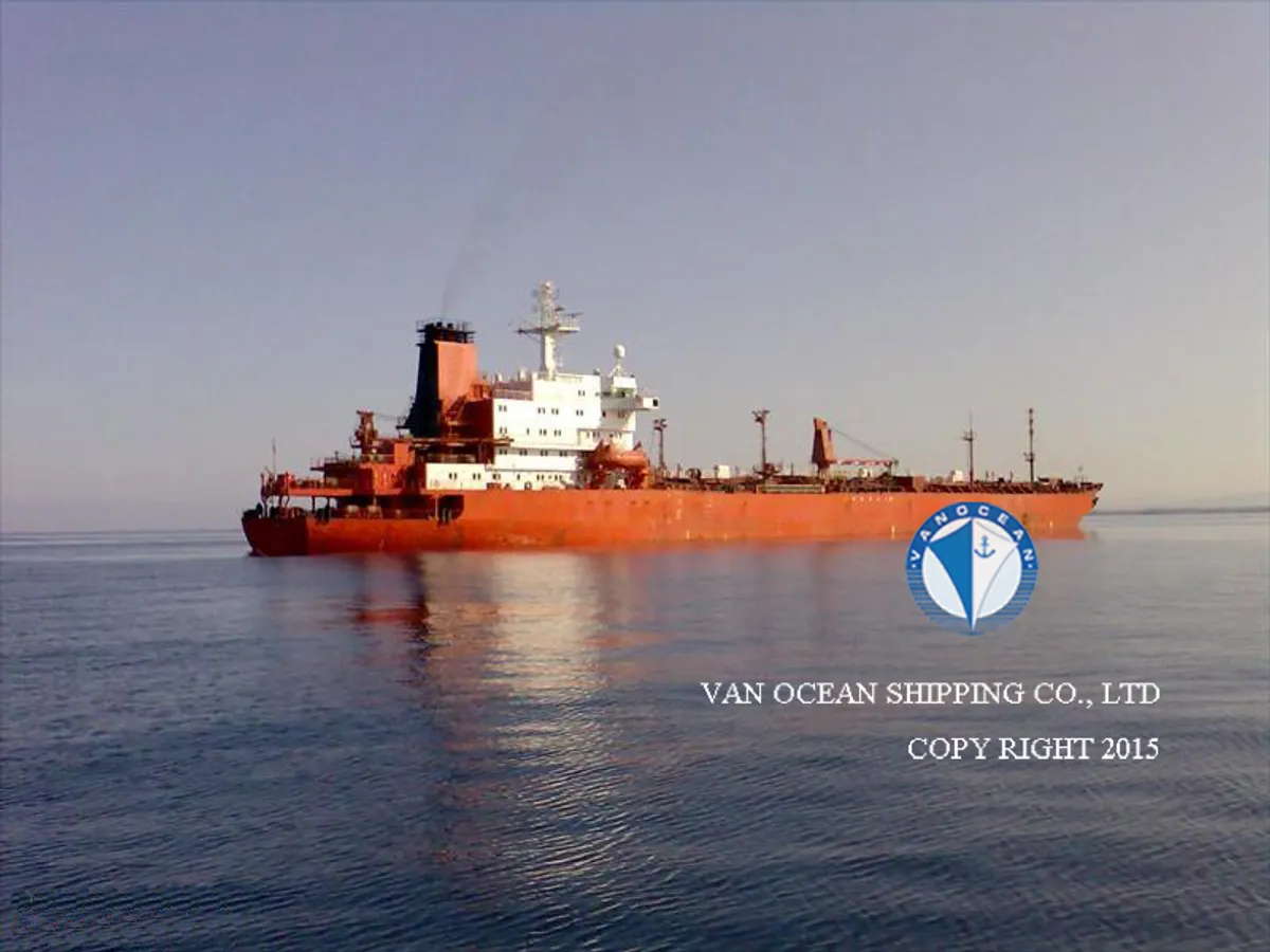 Kapal tanker minyak/bahan kimia kanggo didol