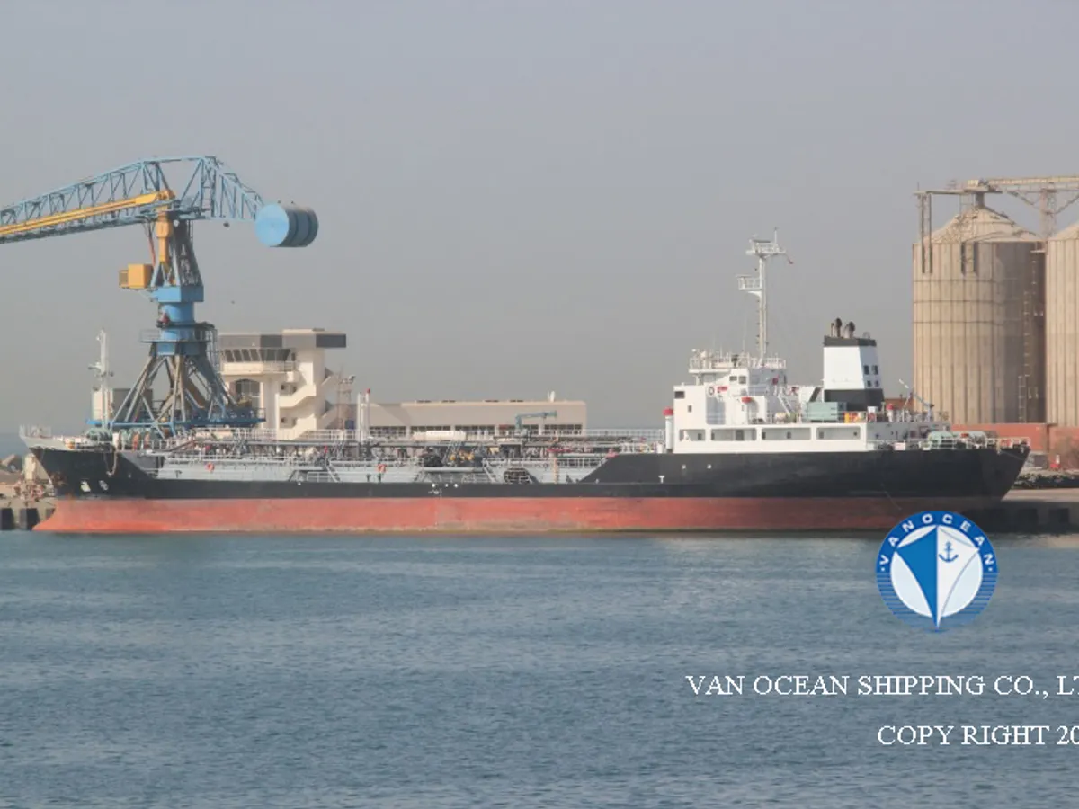 Kapal tanker minyak/bahan kimia kanggo didol