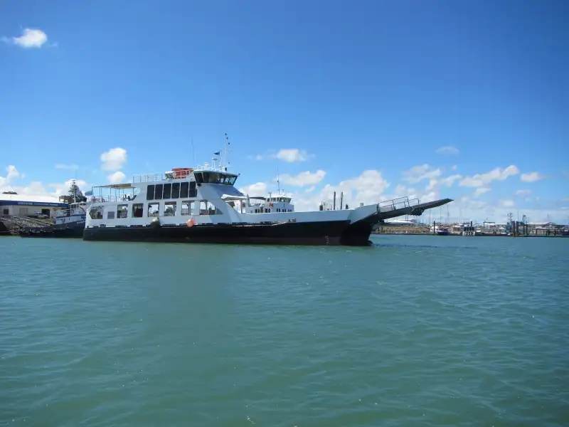 Kapal Ro-Ro kanggo didol