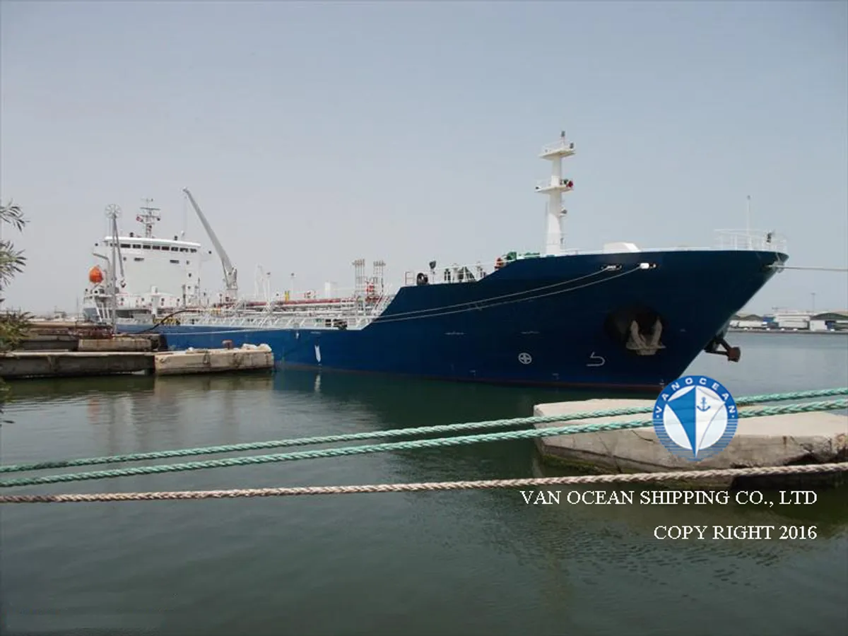 Kapal tanker minyak/bahan kimia kanggo didol