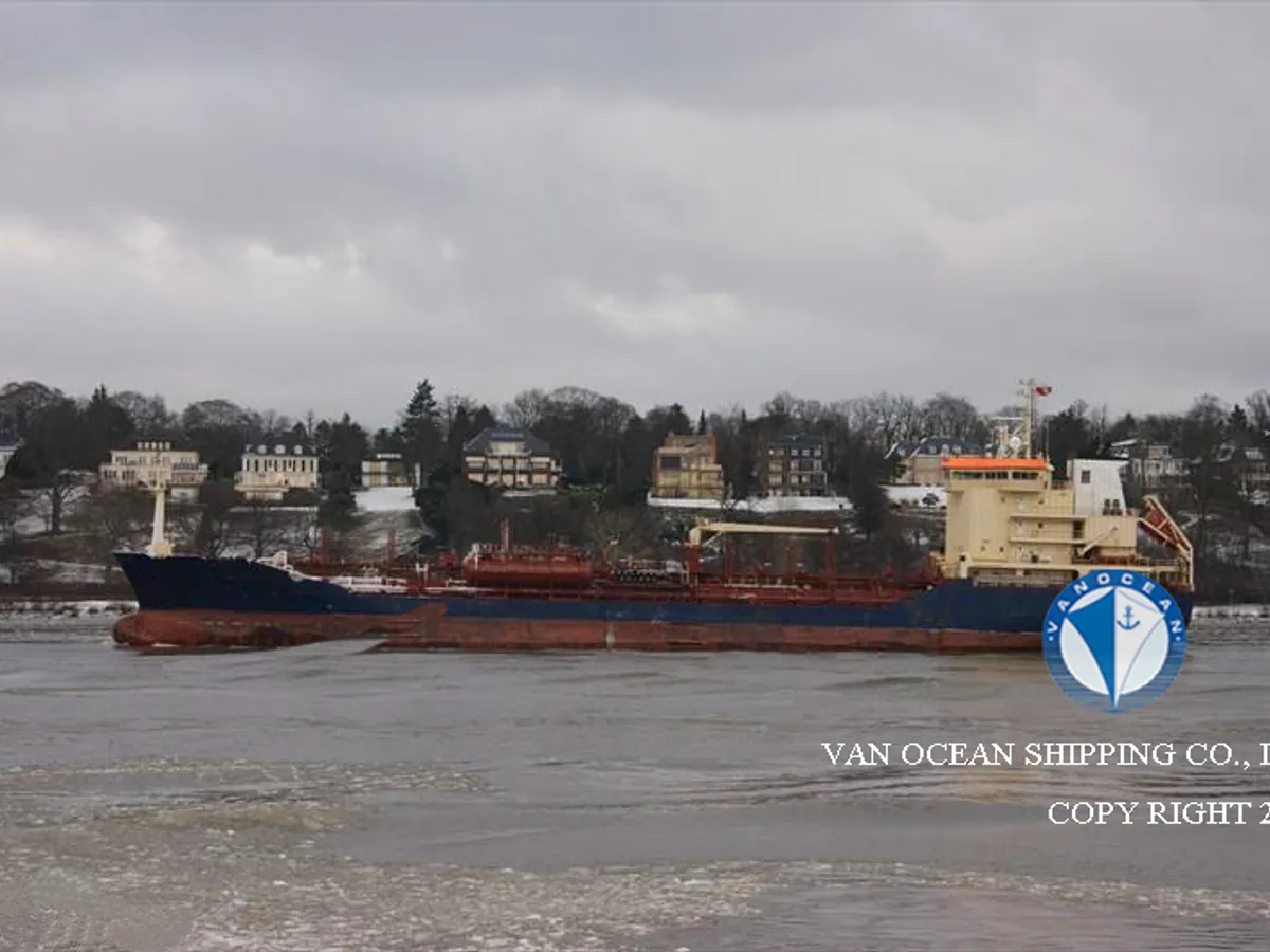 Kapal tanker minyak/bahan kimia kanggo didol