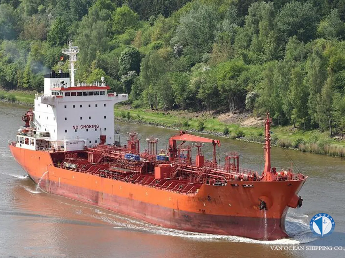 Kapal tanker minyak/bahan kimia kanggo didol