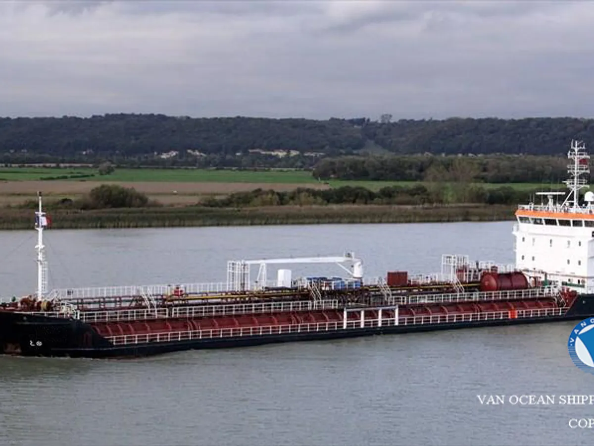 Kapal tanker minyak/bahan kimia kanggo didol