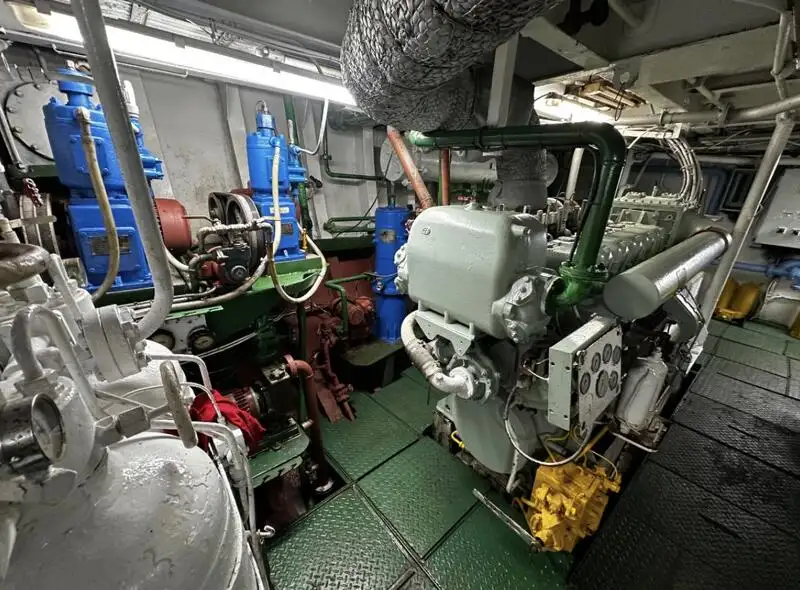 Kapal trawler kanggo didol