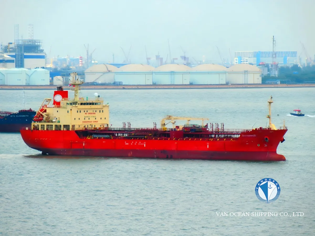 Kapal tanker minyak/bahan kimia kanggo didol