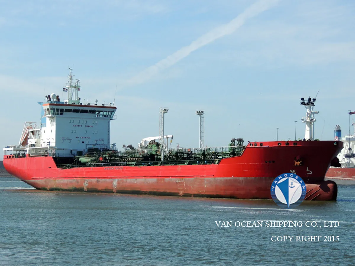 Kapal tanker minyak/bahan kimia kanggo didol