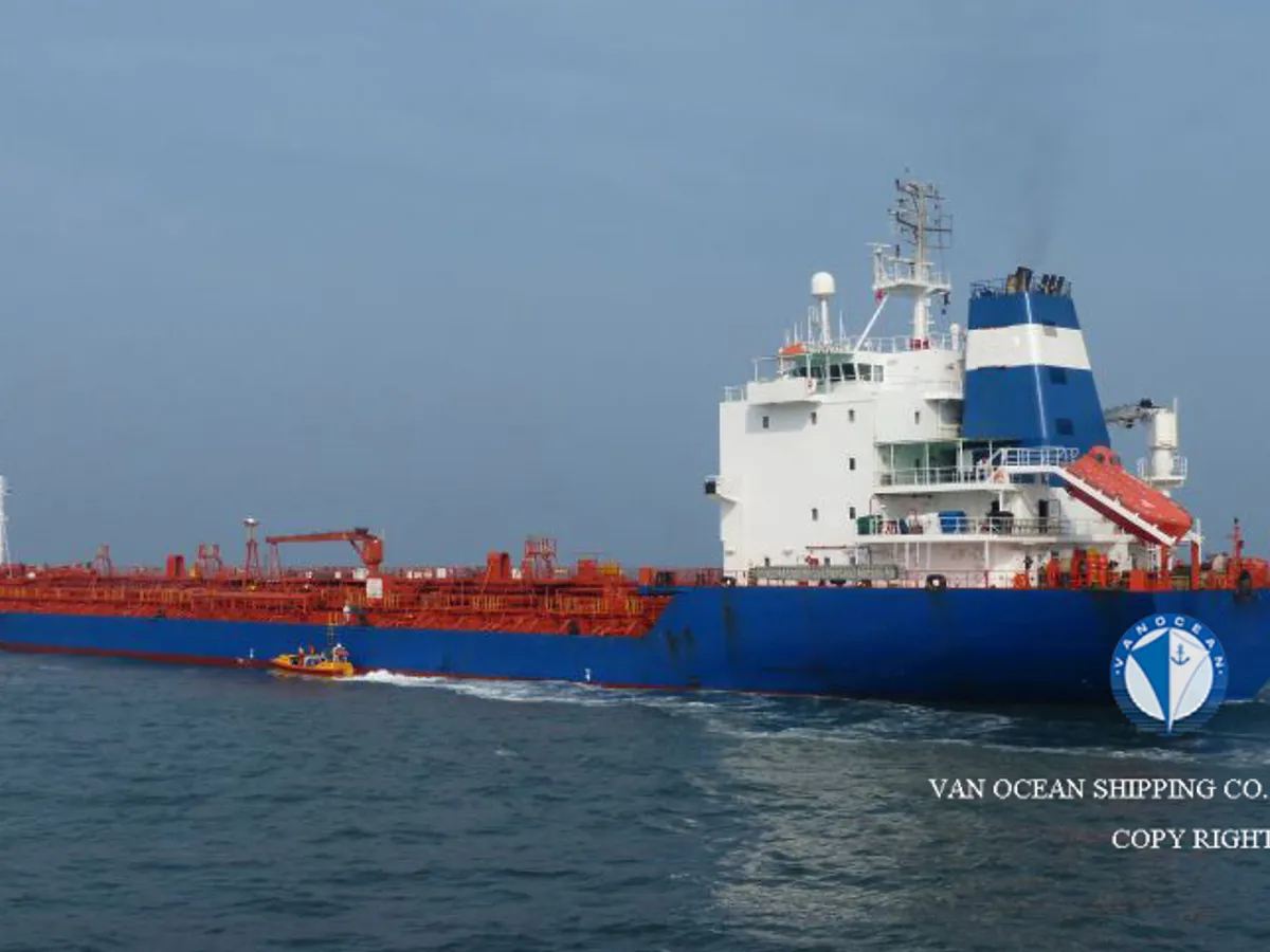 Kapal tanker minyak/bahan kimia kanggo didol