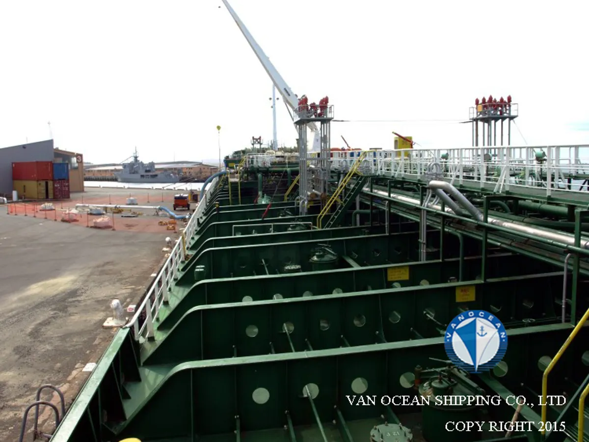 Kapal tanker minyak/bahan kimia kanggo didol