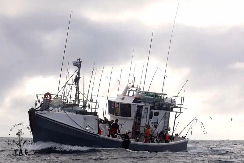 Kapal trawler kanggo didol