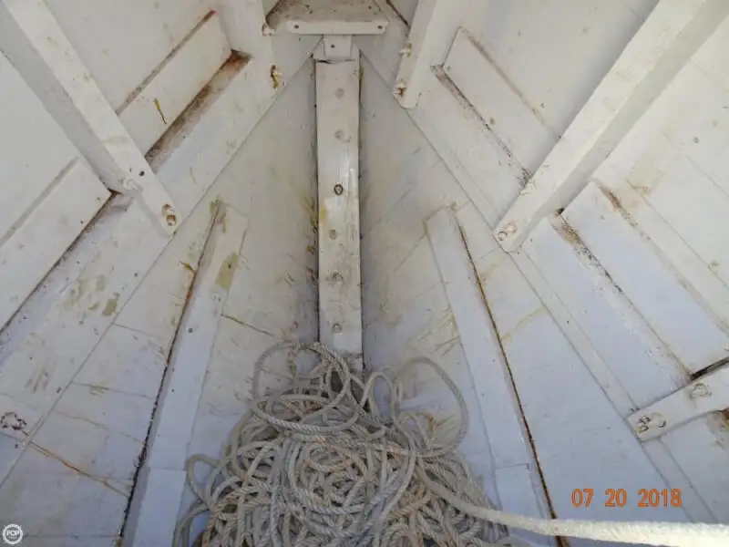 Kapal cutter kanggo didol