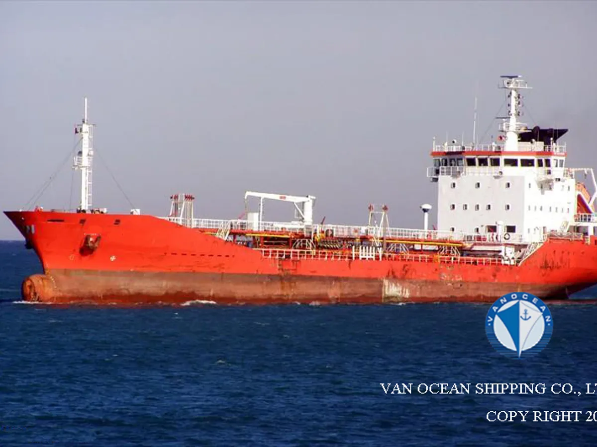 Kapal tanker minyak/bahan kimia kanggo didol