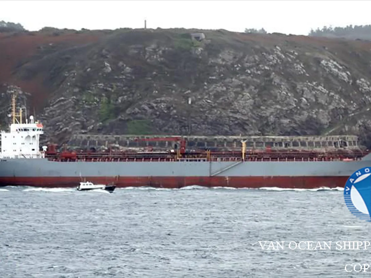 Kapal tanker minyak/bahan kimia kanggo didol