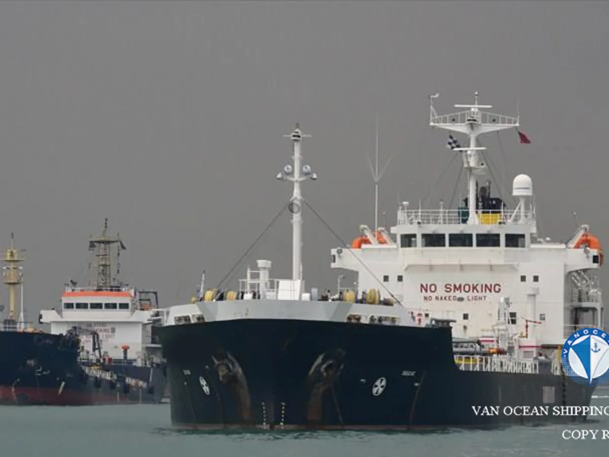 Kapal tanker minyak/bahan kimia kanggo didol