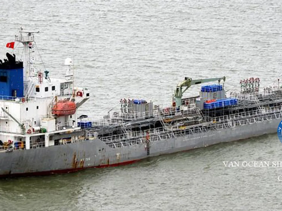 Kapal tanker minyak/bahan kimia kanggo didol