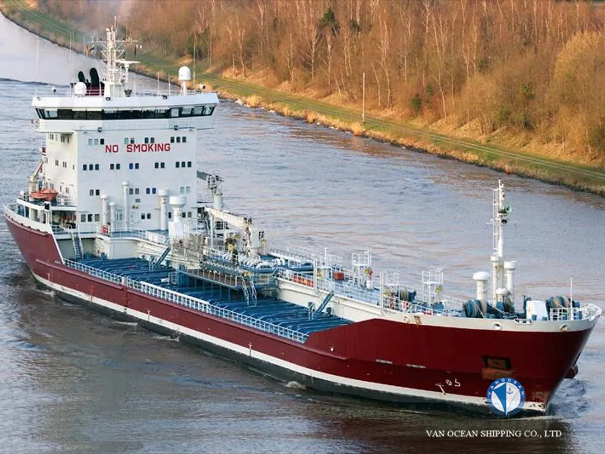 Kapal tanker minyak/bahan kimia kanggo didol