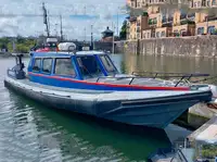 Kapal survey kanggo didol