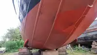 Kapal kerja kanggo didol
