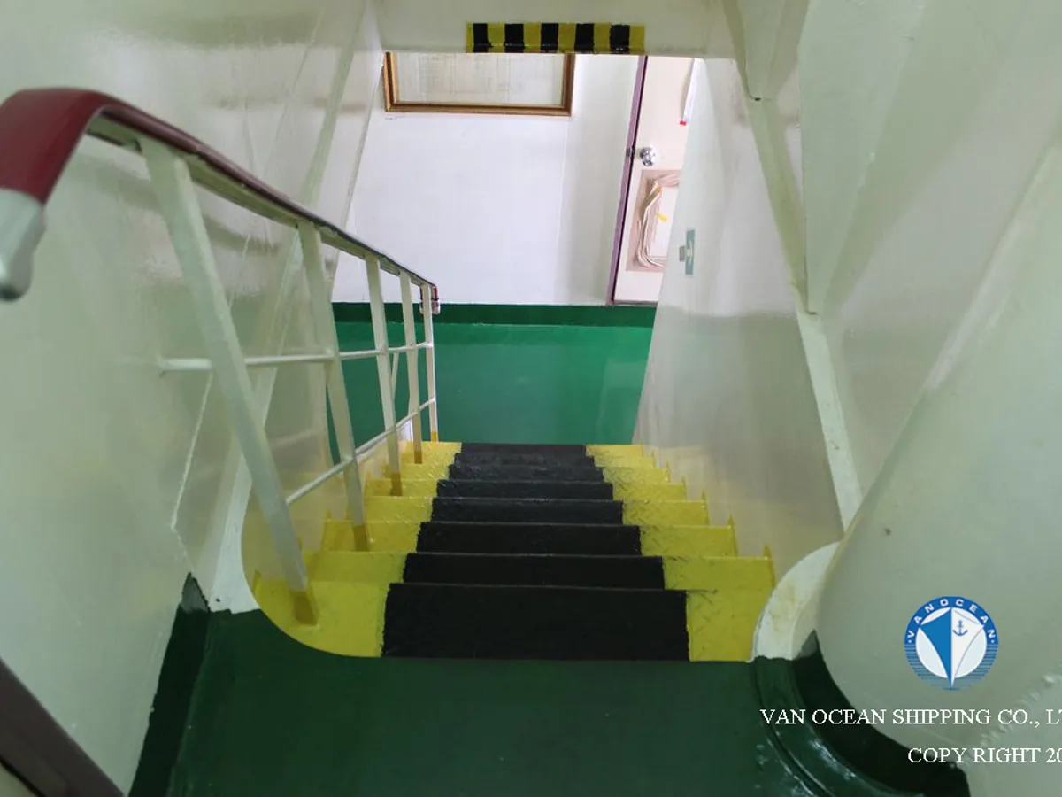 Kapal tanker minyak/bahan kimia kanggo didol