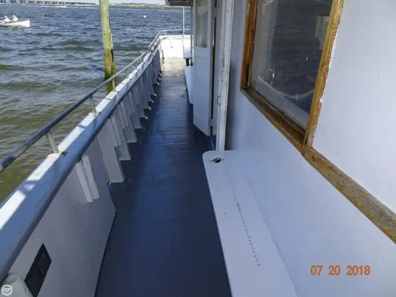 Kapal cutter kanggo didol