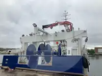 Kapal trawler berkas kanggo didol